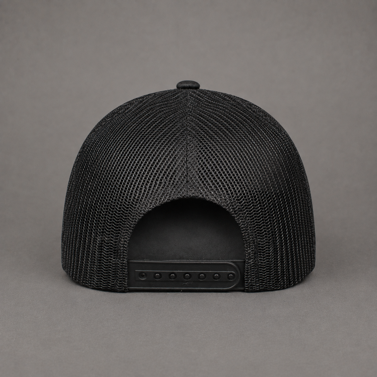 Structured Mesh Snapback Hat – Durable Graphic Design