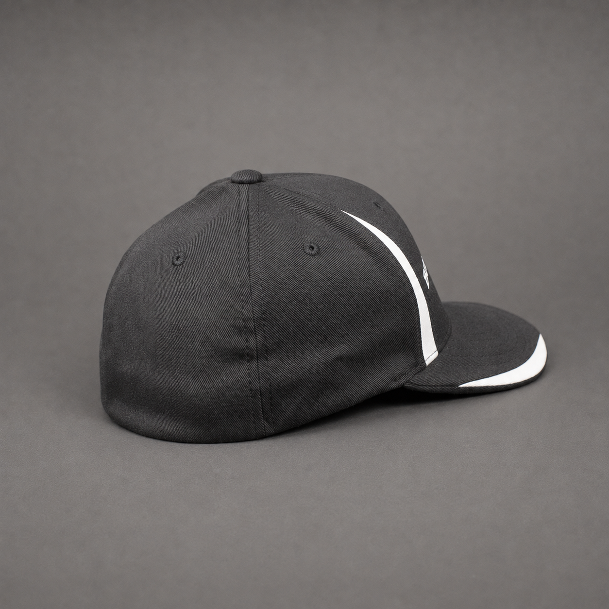 FlexFit Structured Cap – Fitted Everyday Twill Hat